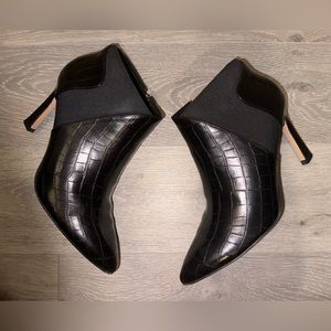 Women’s Faux Black Snakeskin Leather Ankle Booties, Heeled Ankle Boots, Sz 10